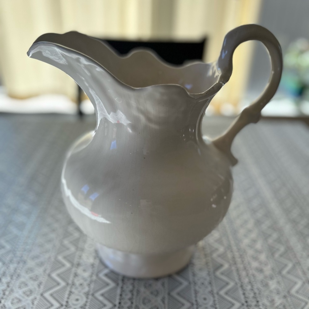 Vintage Ceramic Wash Pitcher – Scalloped Rim – Ornate Handle